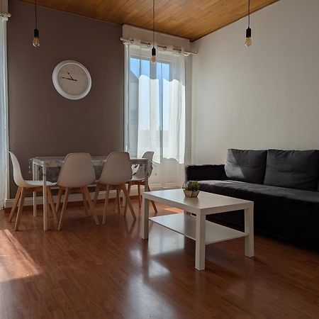 Le Mirage - Appartement 2 Chambres, Salon, Cuisine Equipee, Parking Et Wifi Gratuit Mulhouse Luaran gambar
