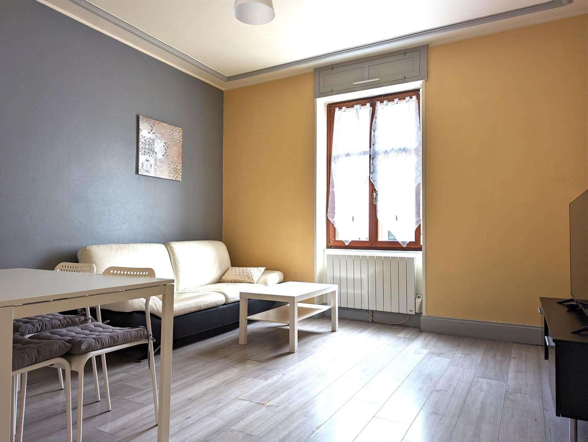 Le Mirage - Appartement 2 Chambres, Salon, Cuisine Equipee, Parking Et Wifi Gratuit Mulhouse Luaran gambar